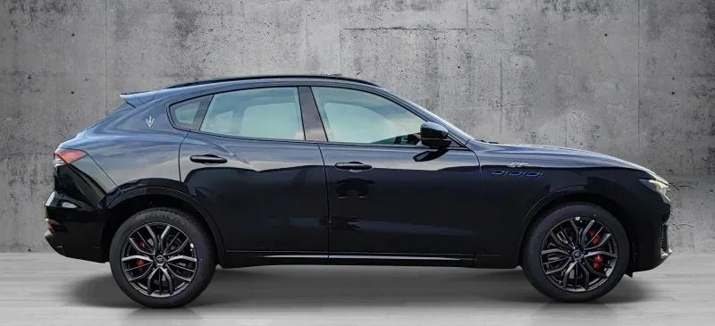 Maserati Levante GT Hybrid =NEW= Nerissimo Pack/Panorama Гаранция Image 3