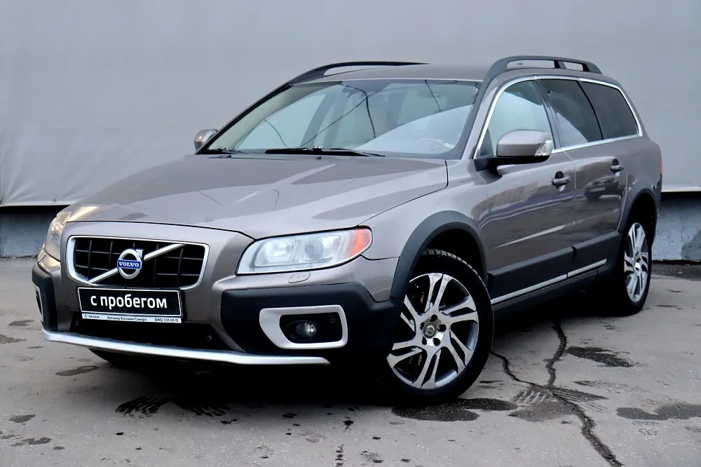 Volvo XC70 Image 1