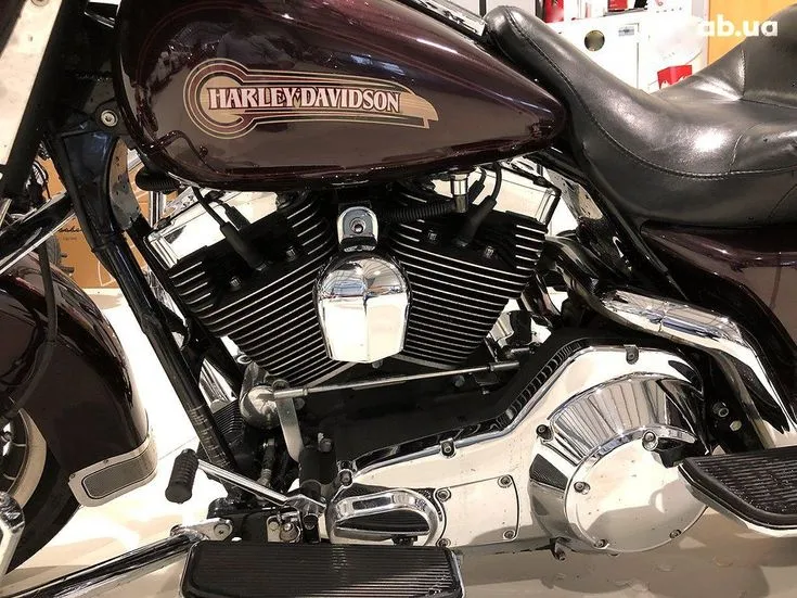 Harley-Davidson FLHTCU Image 5